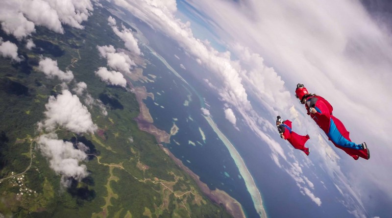 wingsuit skydiving